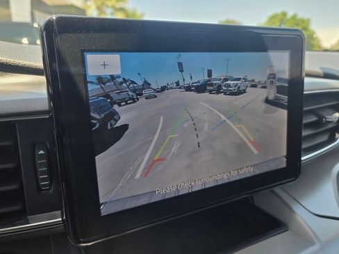 Used 2023 Ford Explorer XLT w/ Equipment Group 202A RWD image 32
