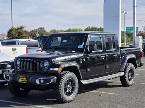 New 2025 Jeep Gladiator High Tide image 8