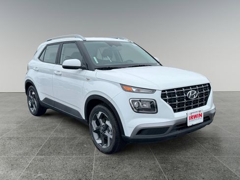 New 2026 Hyundai Venue SEL FWD image 7