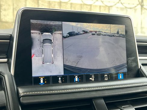 Used 2021 GMC Yukon XL SLT w/ SLT Luxury Plus Package image 20