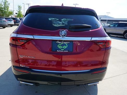 Used 2024 Buick Enclave Essence AWD/4WD image 7