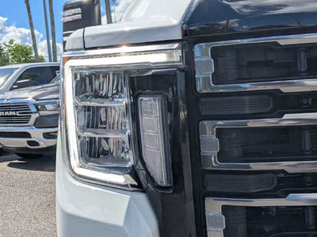 Used 2023 GMC Sierra 2500 AT4 AWD/4WD image 10