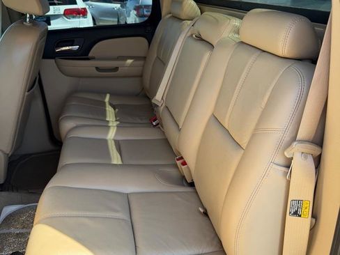 Used 2007 Chevrolet Avalanche LT w/ LT Preferred Equipment Group image 6