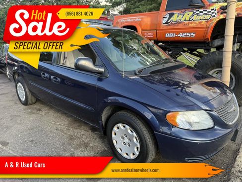 Used 2003 Chrysler Town & Country LX image 1