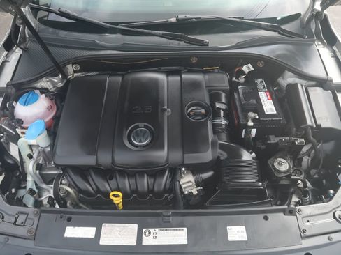 Used 2014 Volkswagen Passat 2.5 SE FWD image 12
