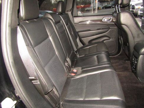 Used 2018 Jeep Grand Cherokee Overland image 38