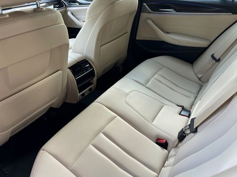 Used 2018 BMW 530i RWD image 25