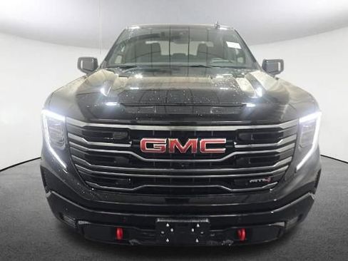 Used 2025 GMC Sierra 1500 AT4 w/ Technology Package AWD/4WD image 2