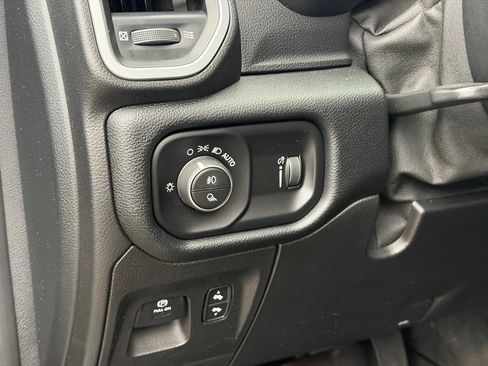 Used 2021 RAM 1500 Big Horn image 23