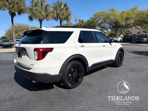 Certified 2023 Ford Explorer ST-Line AWD/4WD image 9