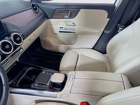 Used 2021 Mercedes-Benz GLA 250 4MATIC image 22