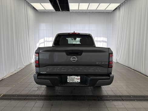 Used 2024 Nissan Frontier SV w/ Technology Package image 5