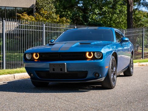 Used 2021 Dodge Challenger SXT w/ Blacktop Package AWD/4WD image 2
