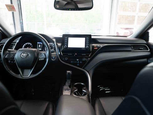 Used 2024 Toyota Camry SE w/ Cold Weather Package image 20