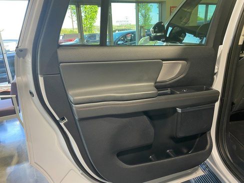 Used 2025 Ford Expedition Max Active AWD/4WD image 13