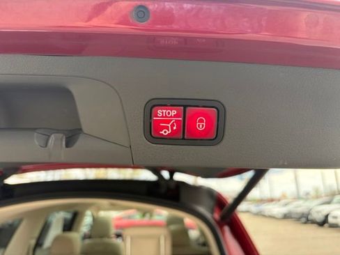 Used 2020 Mercedes-Benz GLS 450 4MATIC image 25