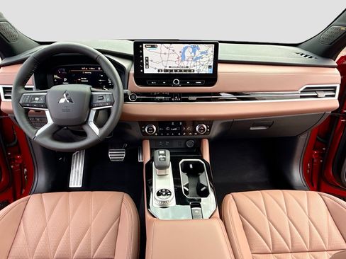 New 2026 Mitsubishi Outlander SEL image 3