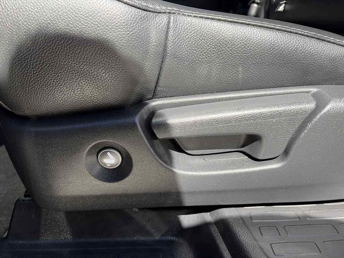 Used 2018 Honda Pilot Touring image 21