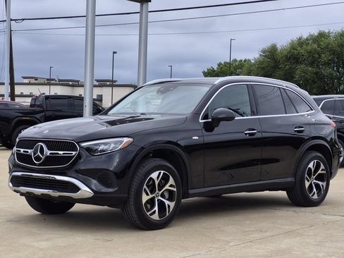 Certified 2025 Mercedes-Benz GLC 350e 4MATIC image 3