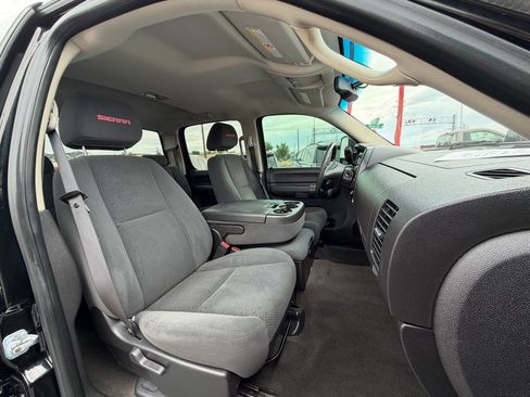 Used 2008 GMC Sierra 2500 SLE w/ SLE1 Preferred Package AWD/4WD image 8