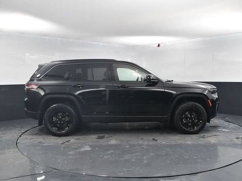 New 2026 Jeep Grand Cherokee Altitude AWD/4WD image 10