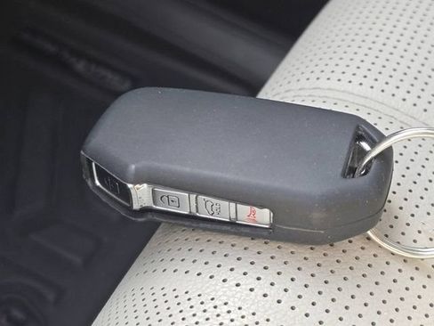 Used 2022 Kia Telluride SX w/ Towing Package FWD image 30