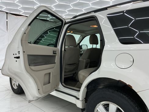 Used 2010 Mercury Mariner 2WD image 11