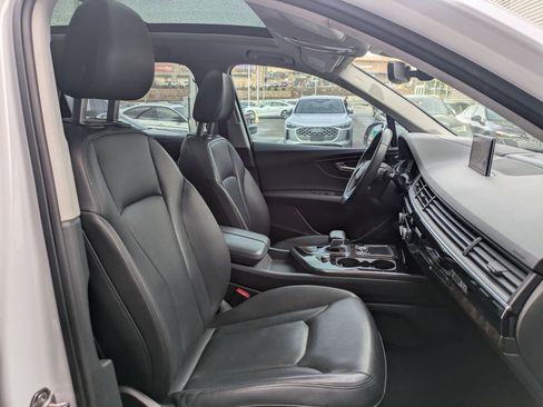 Used 2018 Audi Q7 3.0T Prestige w/ Prestige Package image 28