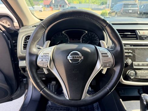 Used 2018 Nissan Altima 2.5 SR FWD image 17