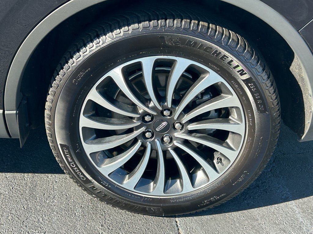 Used 2023 Lincoln Aviator Reserve w/ Elements Package Plus RWD image 28