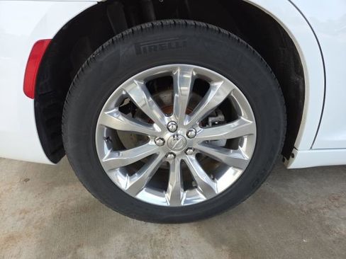 Used 2021 Chrysler 300 Touring L image 62