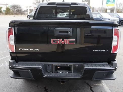 Used 2019 GMC Canyon Denali image 4