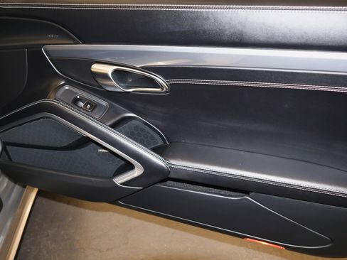 Used 2016 Porsche 911 Turbo image 47