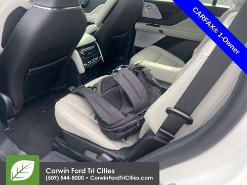 Used 2025 Lincoln Aviator Reserve w/ Equipment Group 201A image 9