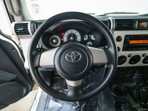 Used 2010 Toyota FJ Cruiser 4WD image 21