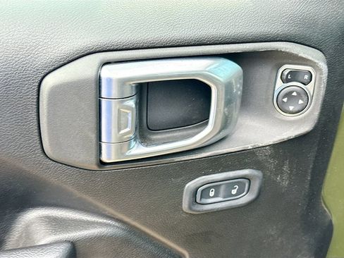 Used 2023 Jeep Wrangler Unlimited w/ Cold Weather Group AWD/4WD image 19