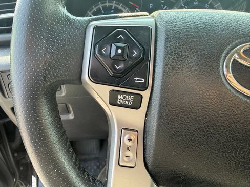 Used 2017 Toyota 4Runner Limited AWD/4WD image 17