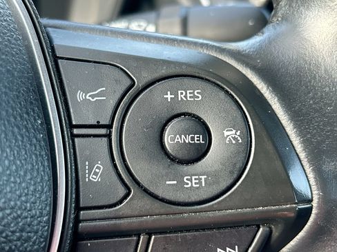 Used 2021 Toyota Corolla SE FWD image 17