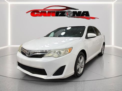 Used 2014 Toyota Camry LE image 4