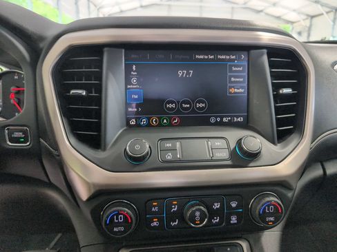 Used 2021 GMC Acadia Denali w/ Denali Ultimate Package AWD/4WD image 13