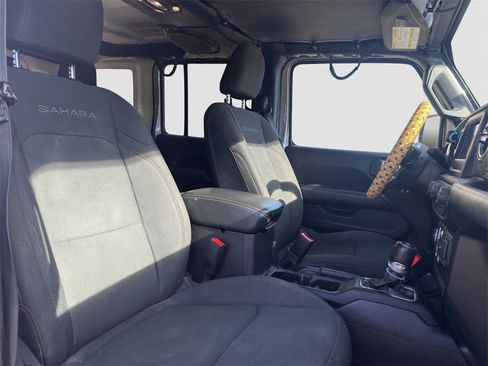 Used 2020 Jeep Wrangler Unlimited Sahara image 16