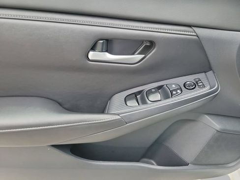 Used 2023 Nissan Sentra SV FWD image 16