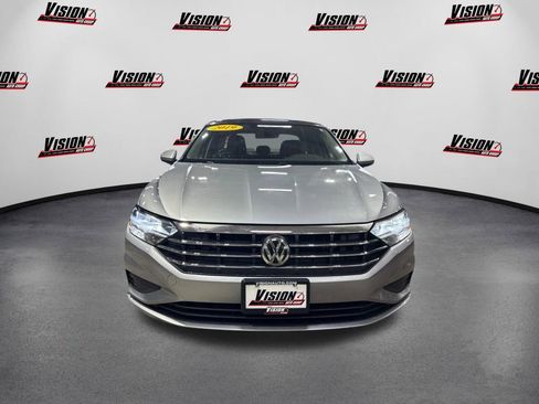 Used 2019 Volkswagen Jetta SE w/ Cold Weather Package image 2