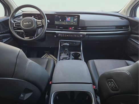 Used 2025 Kia Carnival SX w/ SX Dark Edition Package FWD image 15