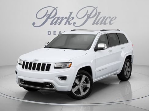 Used 2015 Jeep Grand Cherokee Overland w/ Advanced Technology Group RWD image 8