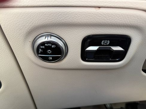 Used 2023 Mercedes-Benz EQS 580 4MATIC SUV image 12