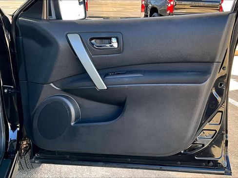 Used 2015 Nissan Rogue S w/ Convenience Package image 22