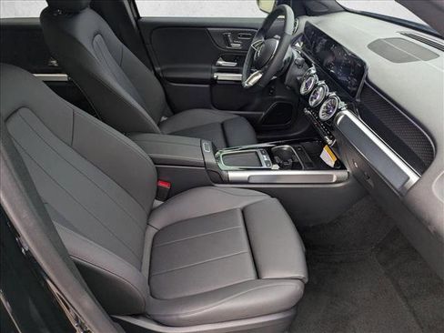 Certified 2025 Mercedes-Benz GLB 250 image 22