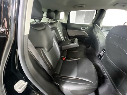 Used 2022 Jeep Compass Latitude AWD/4WD image 25