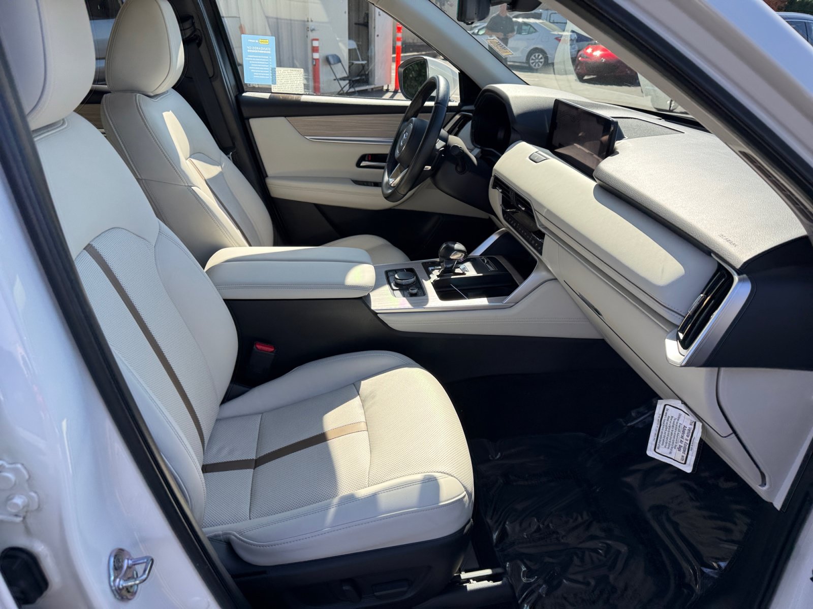 Certified 2024 MAZDA CX-90 Plug-In Hybrid w/ Premium Plus AWD/4WD image 20